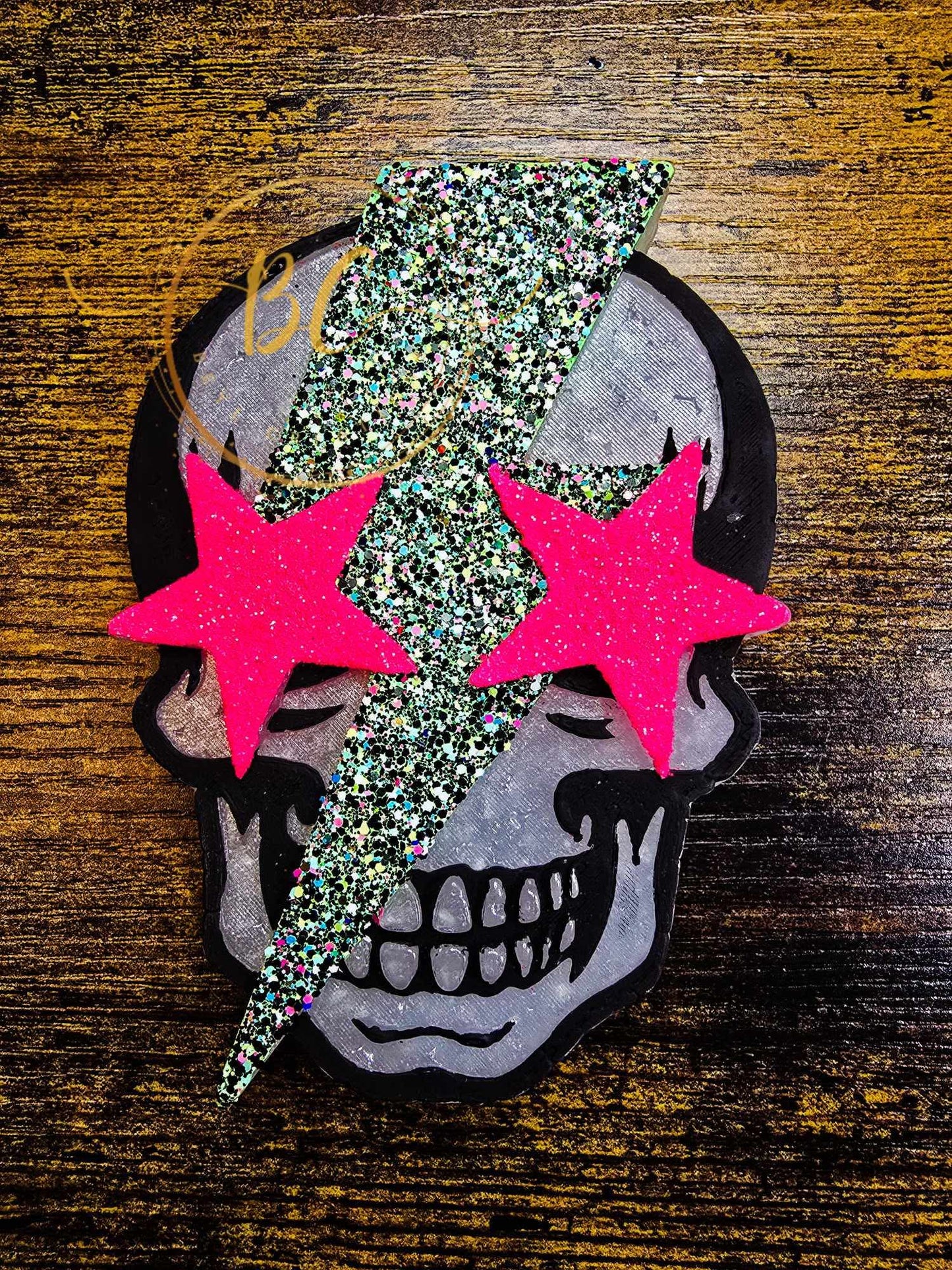 Skull with Lightening Bolt Mold