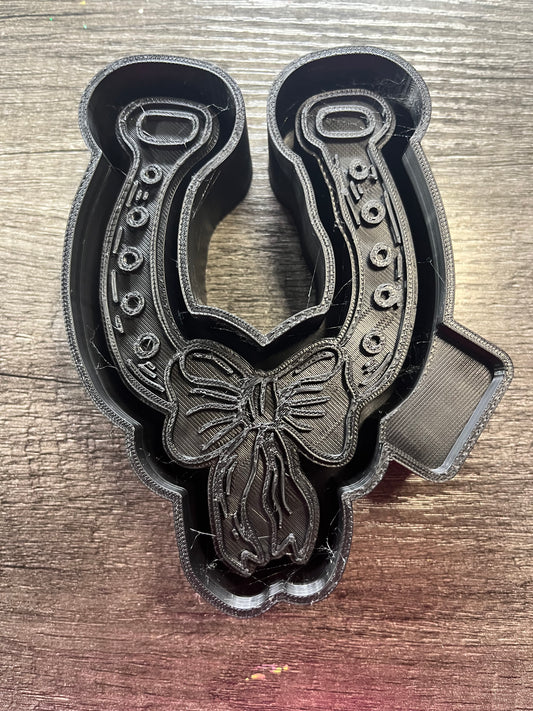 Horseshoe with Bow Mold