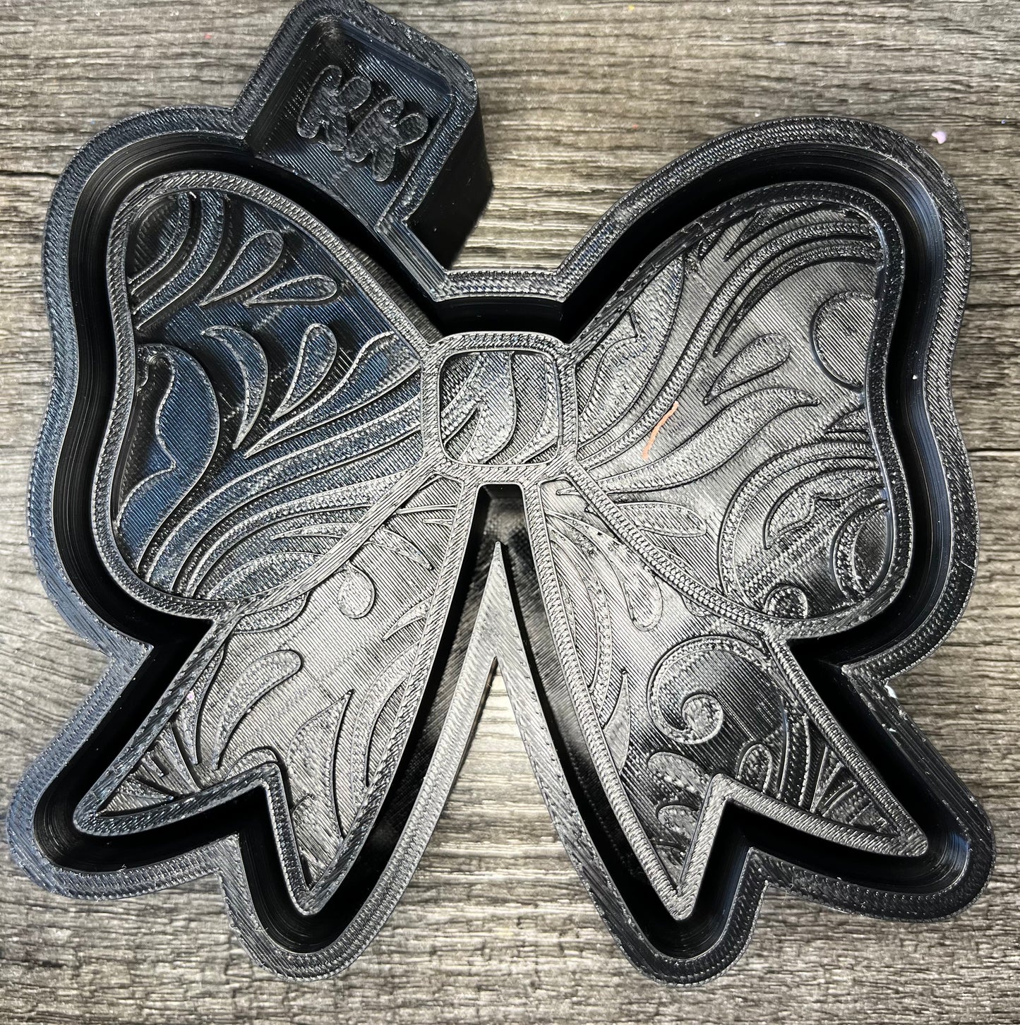 Tooled Bow Mold