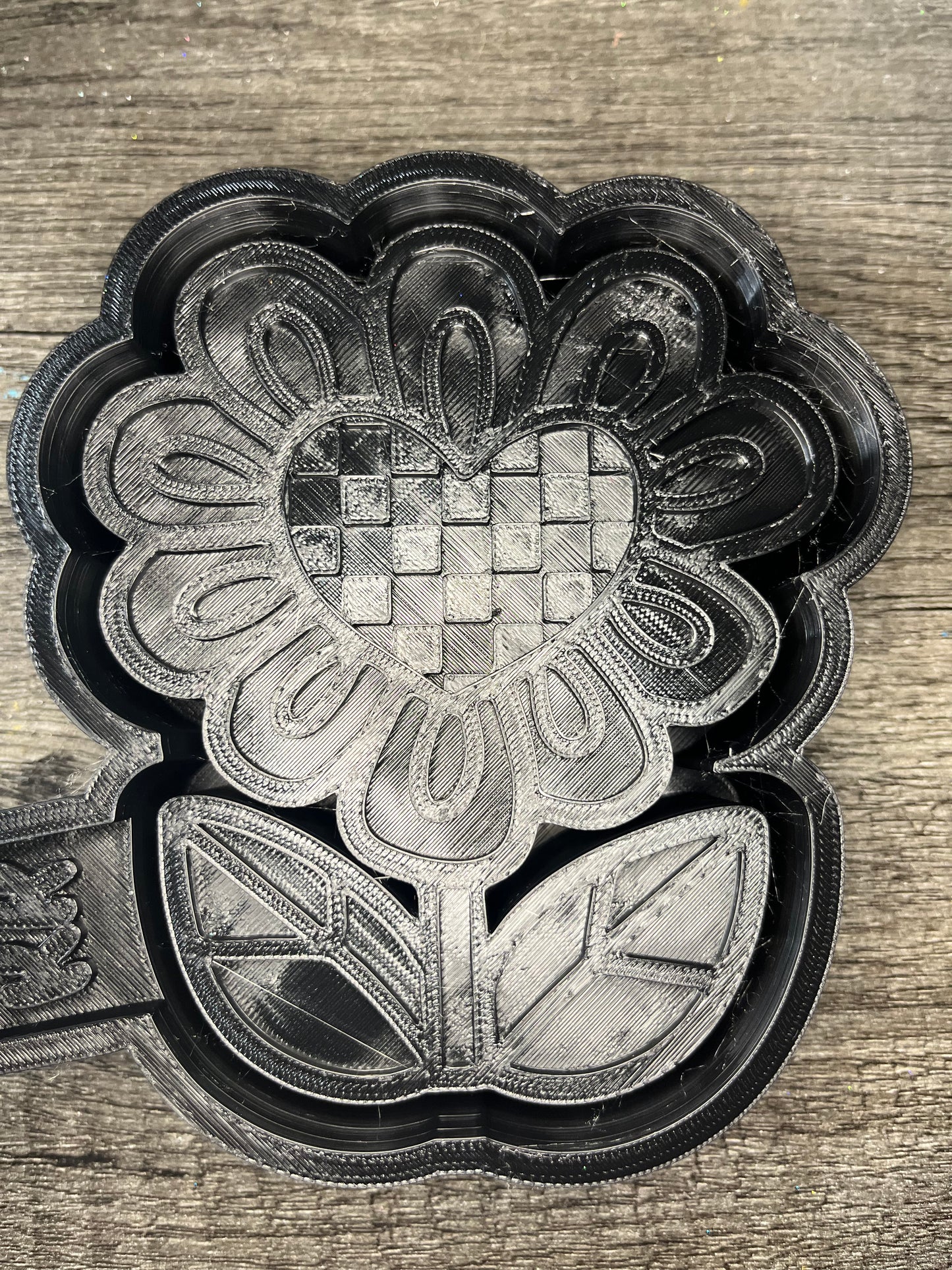 Checkered Heart Flower Mold