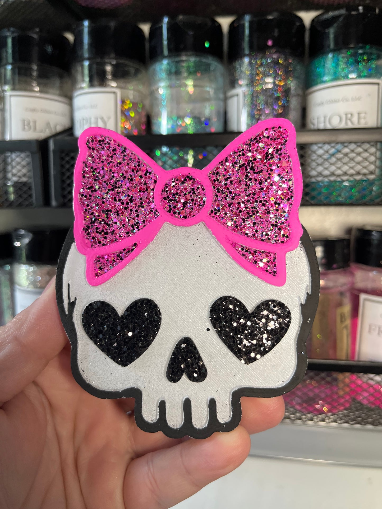 Skull with Heart Eyes Freshie