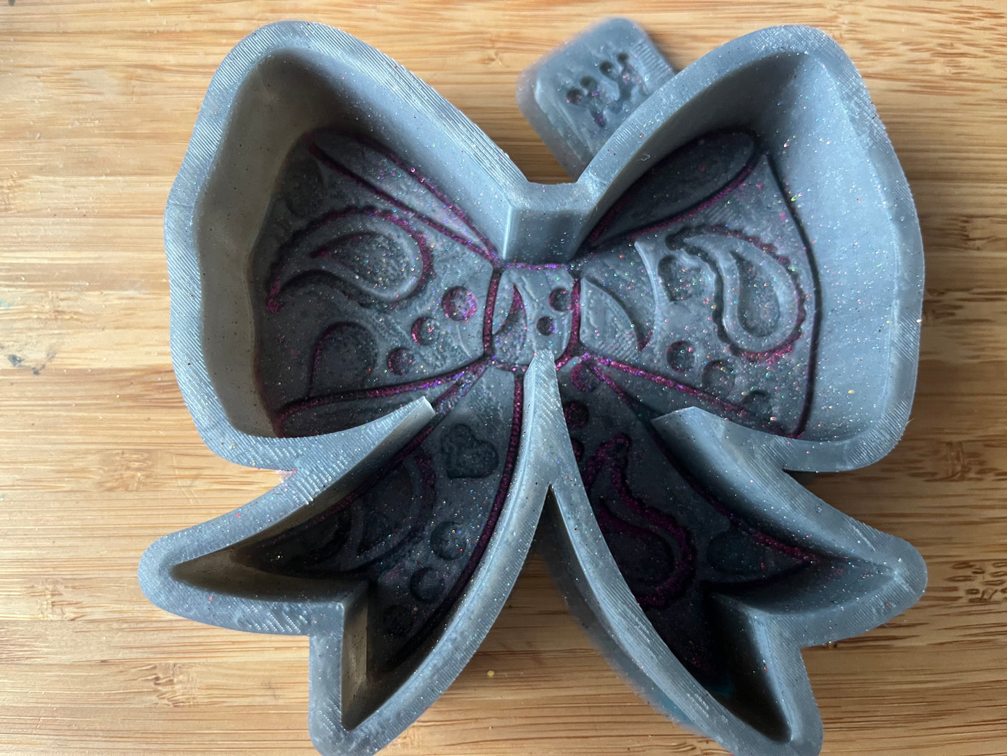 Paisley bow destash
