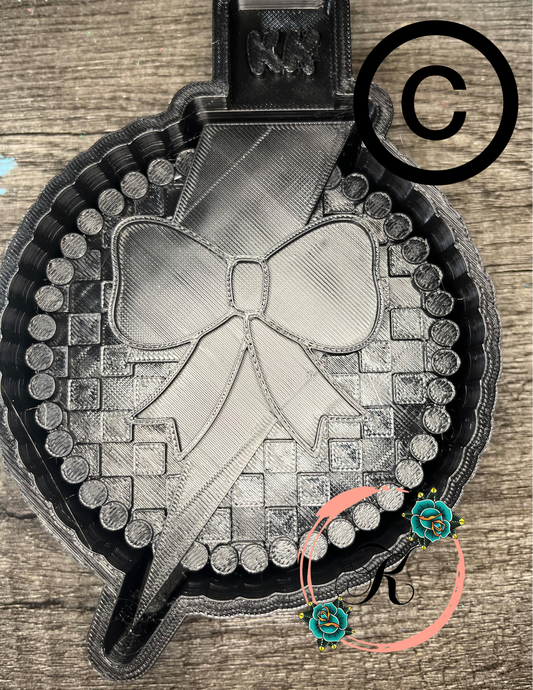 Round Checkered Print with Bolt and Bow Mold