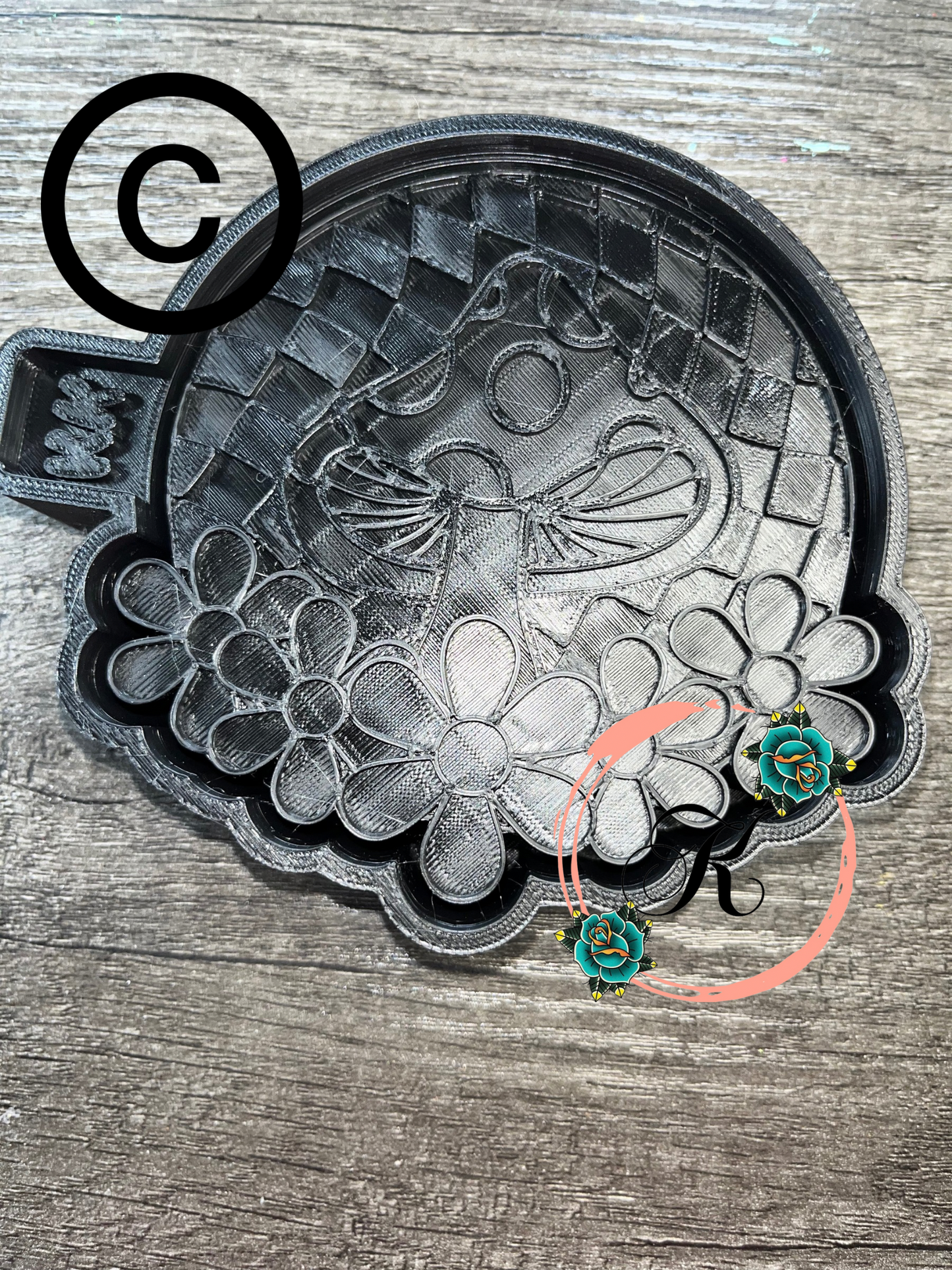 Checkered Print Mushroom Mold