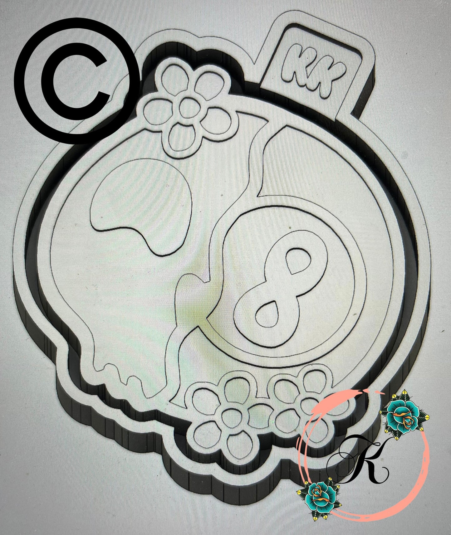 Skull with 8 Ball Mold