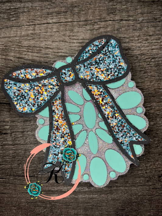 Concho with Bow Mold