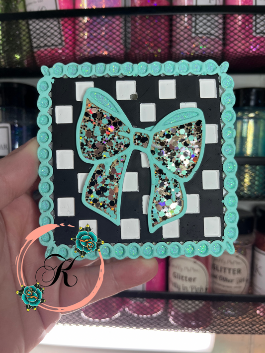 Checkered Print Square with Bow Freshie