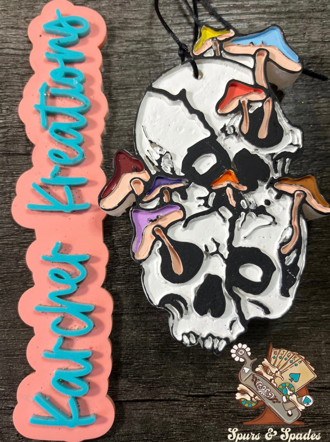 Double Skull with Mushrooms Mold