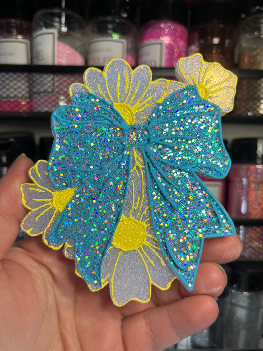 Daisies with Bow Freshie