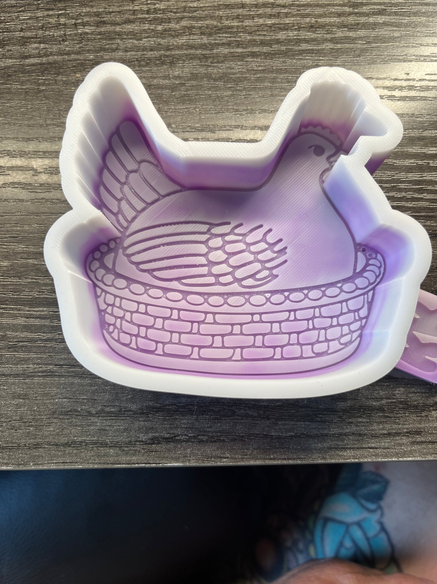Hen Basket Mold B-Grade