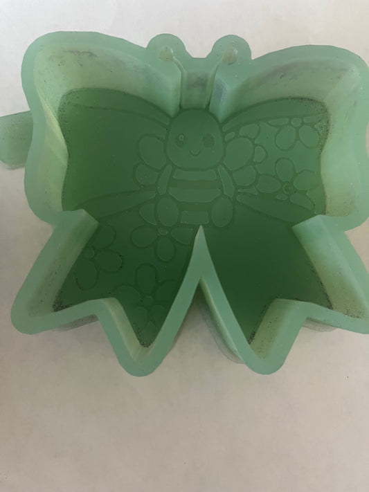 Bee Bow Destash