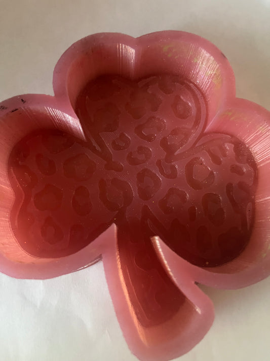 Cheetah clover Destash