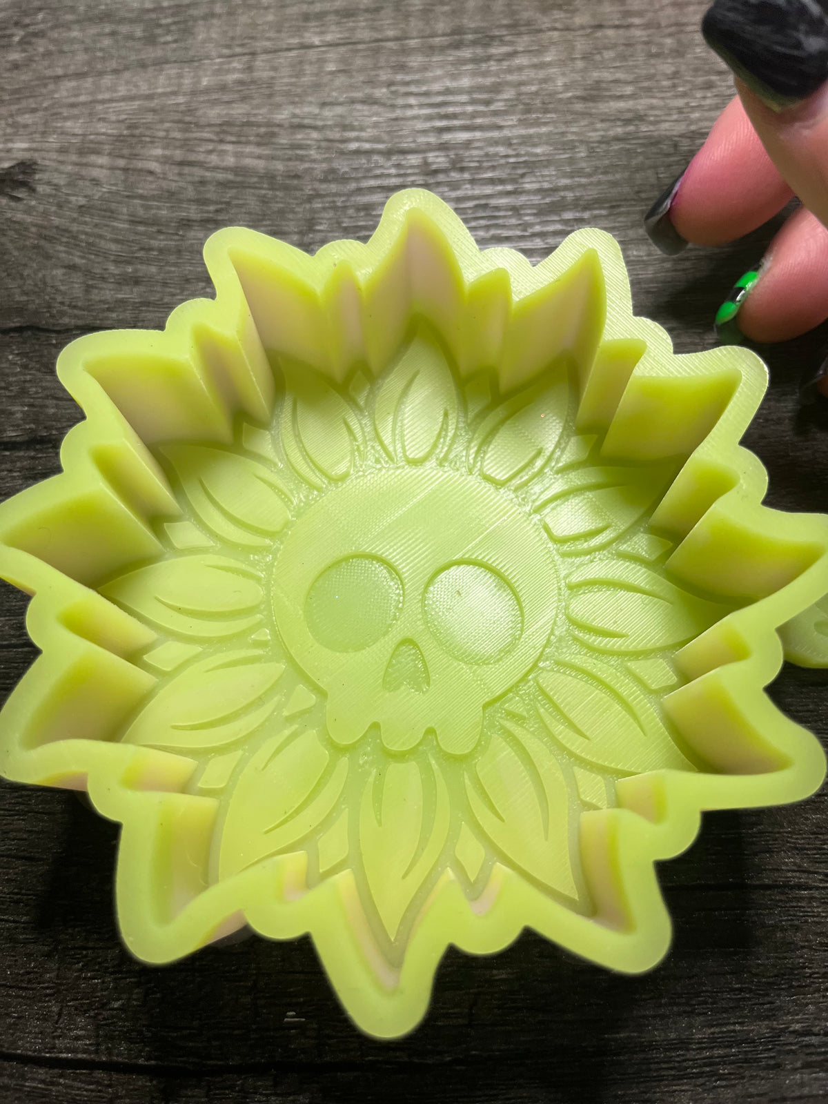 Skull Sunflower Mold B-Grade