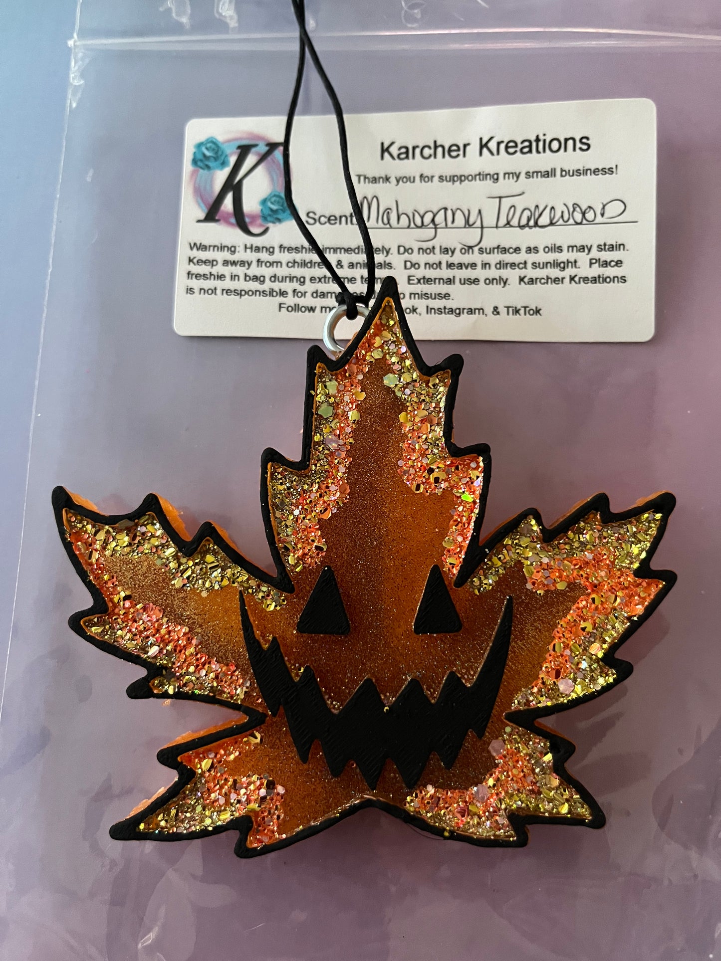Leaf Pumpkin- Teakwood
