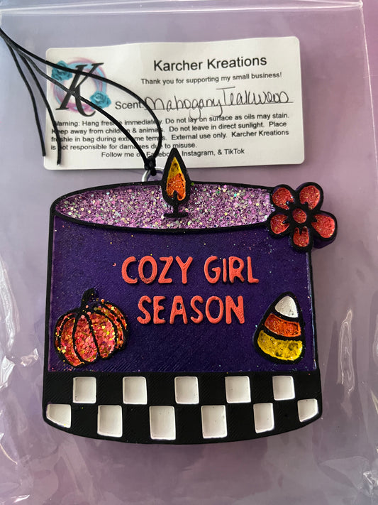 Cozy Girl Season Candle- Teakwood