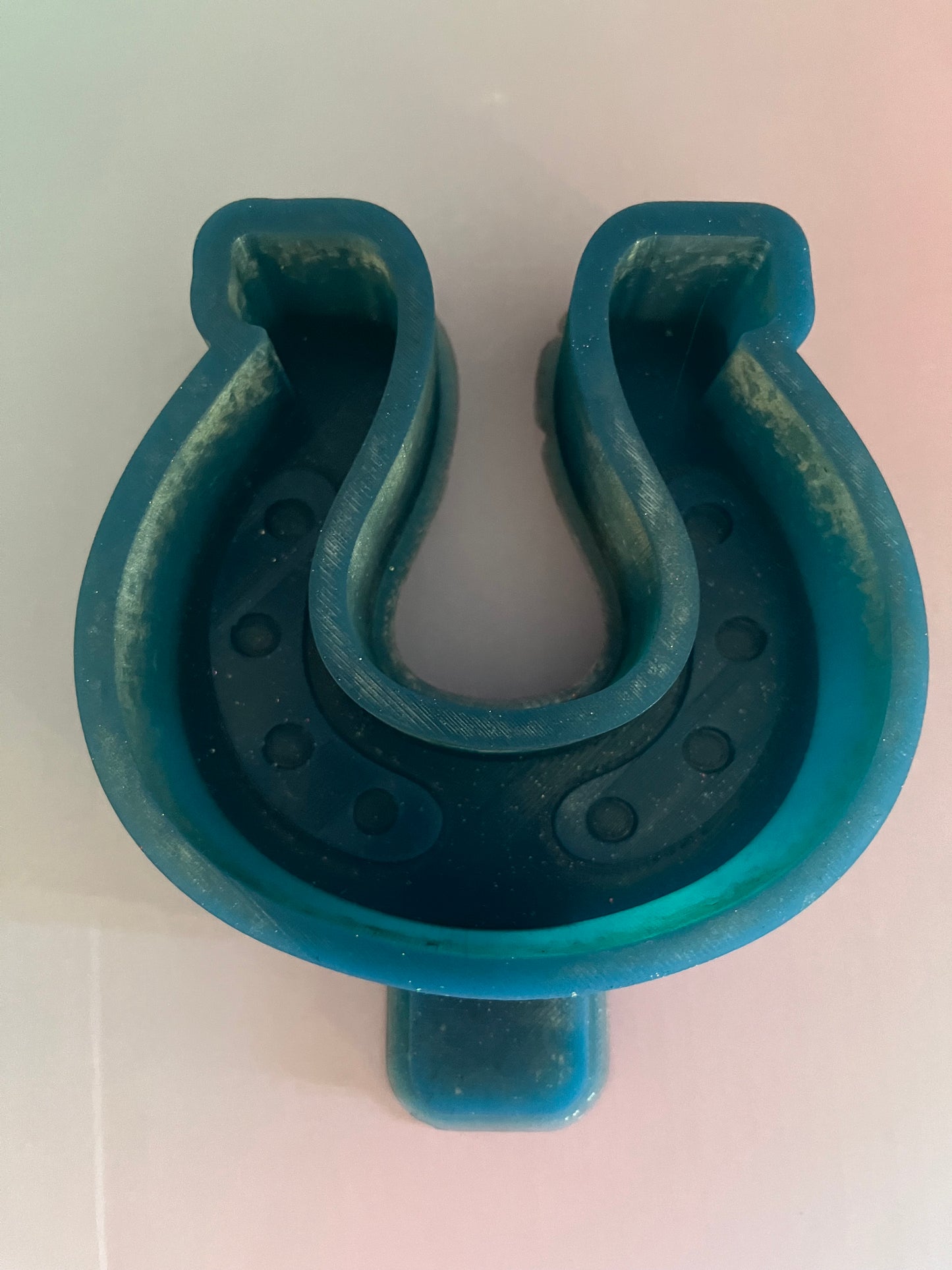 Horseshoe Destash