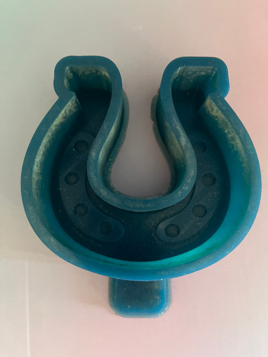 Horseshoe Destash