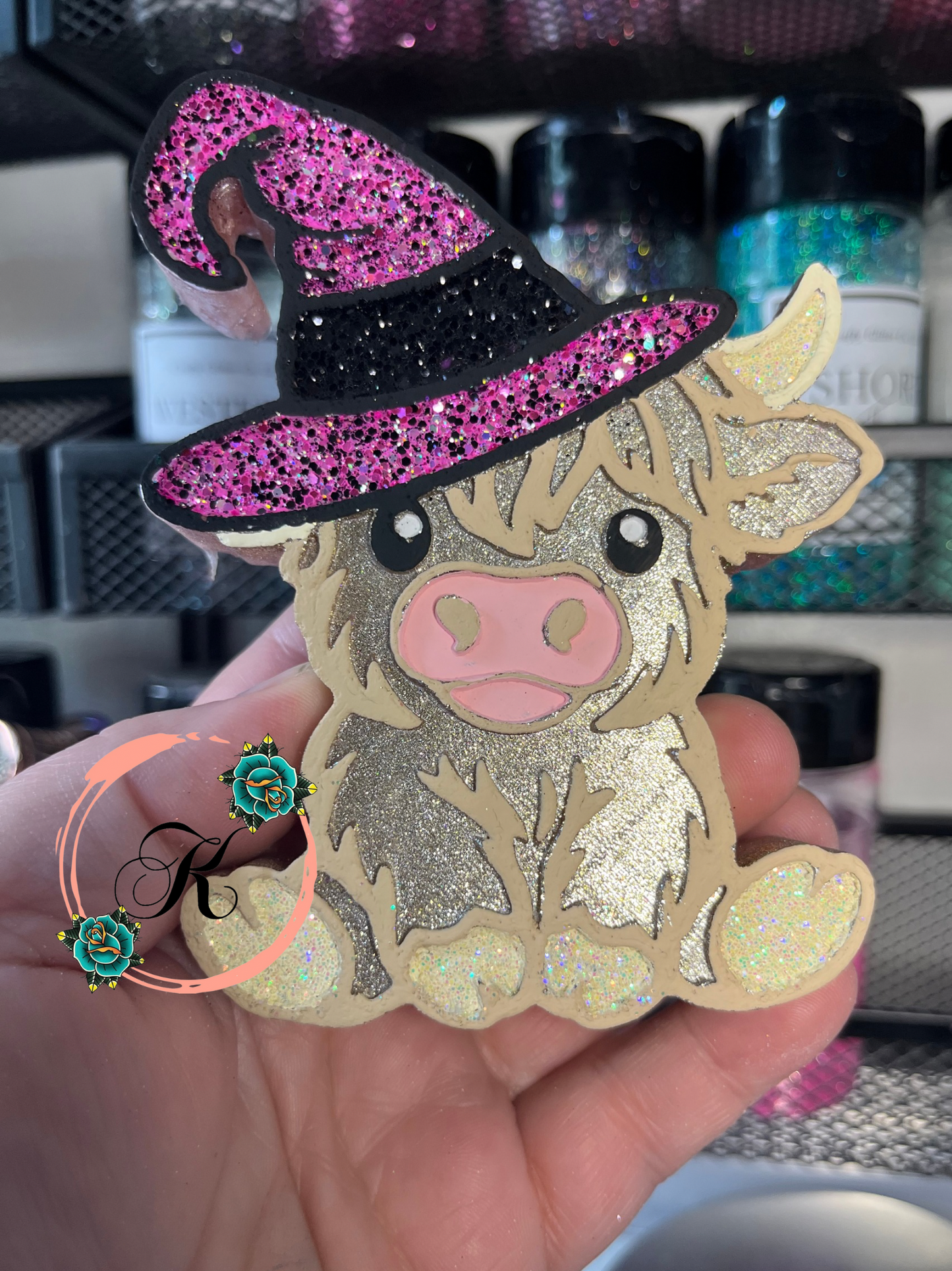 Highland Cow With Witch Hat Freshie