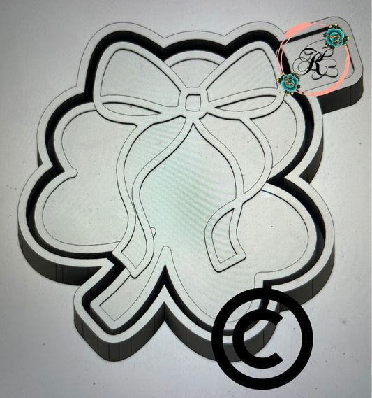 Clover with Bow Mold
