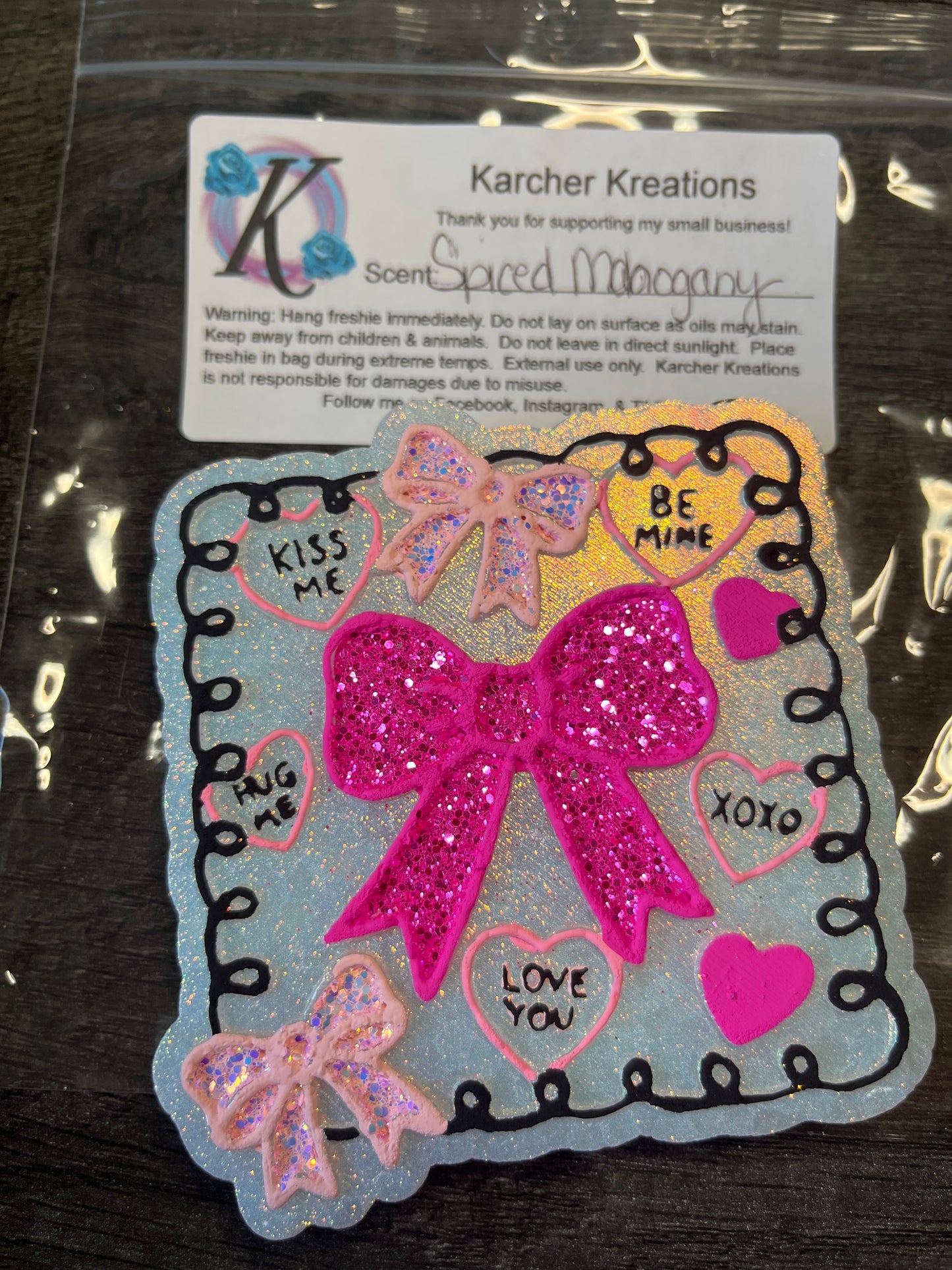 Conversation Hearts with Bows ——spiced mahogany