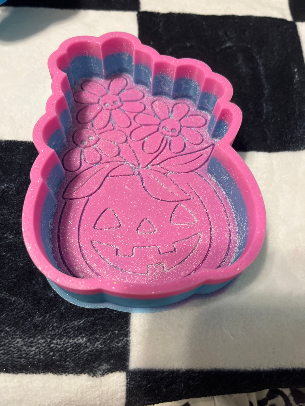 Pumpkin with Skull Flowers Destash