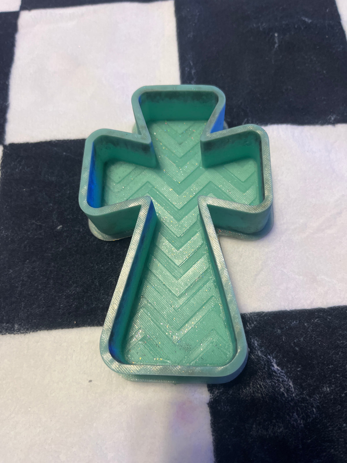 Chevron Cross Destash