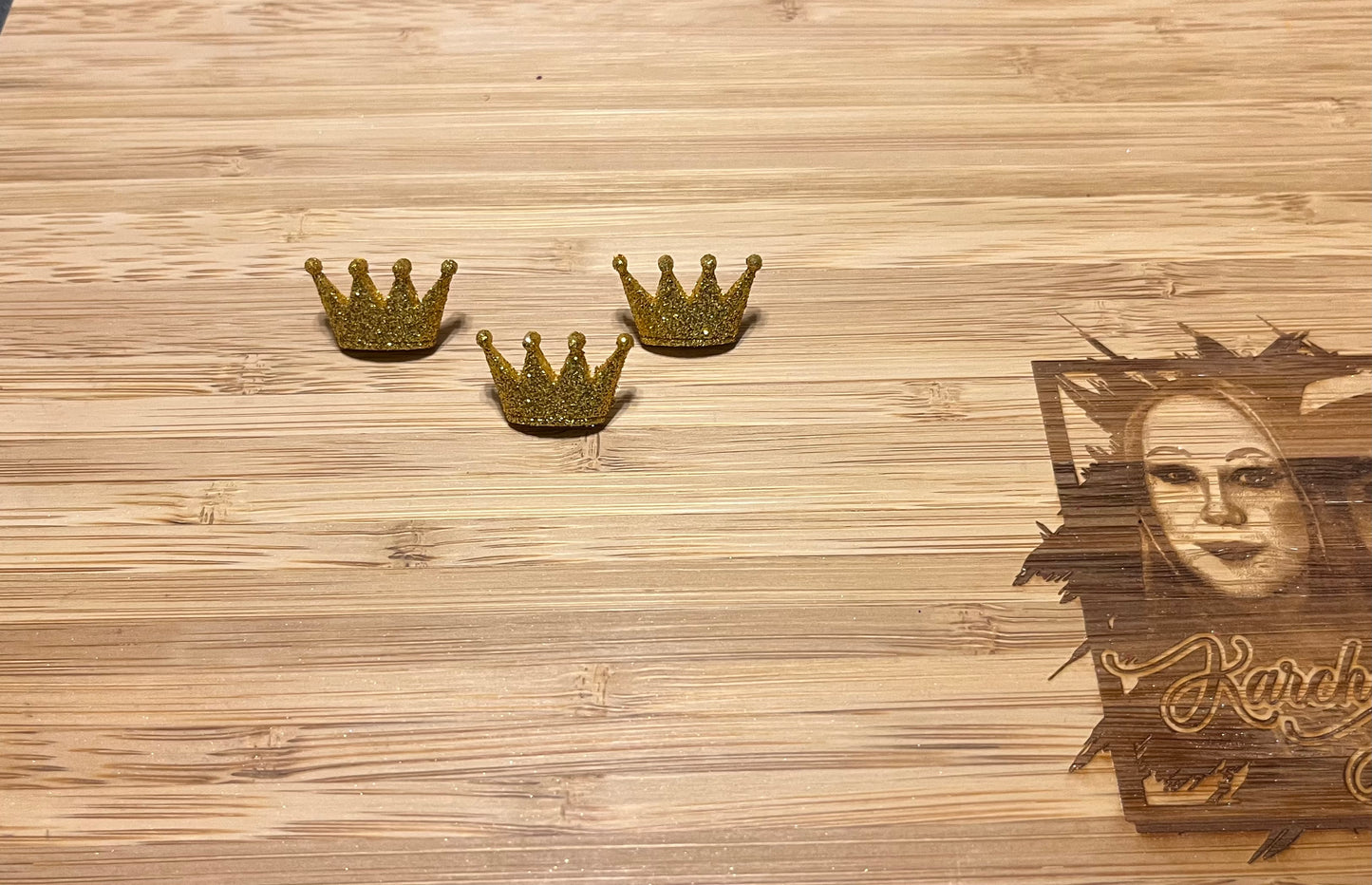 Crown….Plastic…Focal